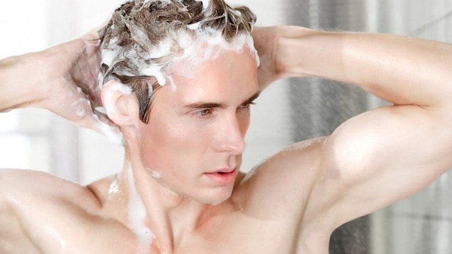 Dùng gel vuốt tóc có hại không?