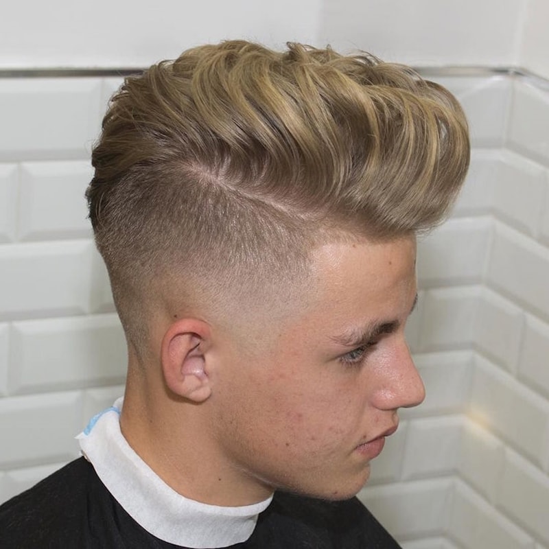 Kiểu tóc pompadour xoăn